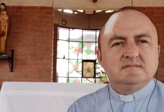 “Gloria a Dios que me llamó y me sostiene en esta misión, servir con alegría y esperanza»