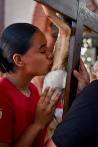 Jesús murió por nosotros. Vivamos por él y para él.