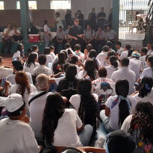 Motivando a los jóvenes a acercarse y expresar sus inquietudes vocacionales